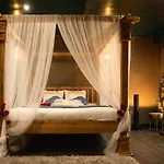 Suites Wellness A Sprimont - Logements Avec Jacuzzi Pour 2 Personnes Liefdeshotel *