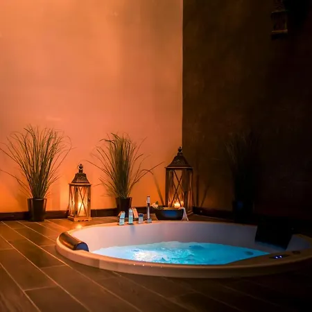 Wellness A - Avec Jacuzzi Pour 2 Personnes