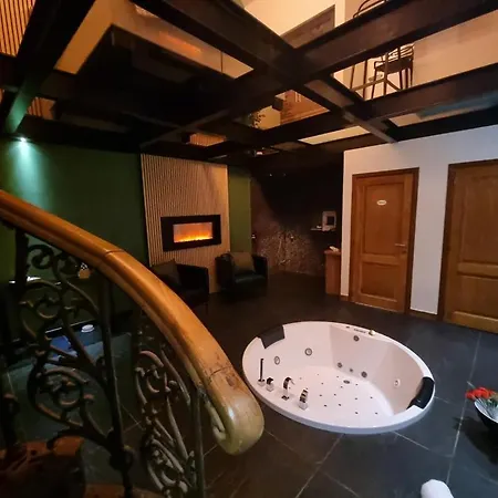 Wellness A - Avec Jacuzzi Pour 2 Personnes *