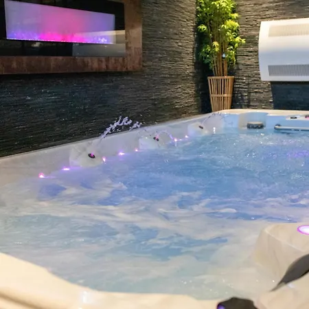 Wellness A - Avec Jacuzzi Pour 2 Personnes *