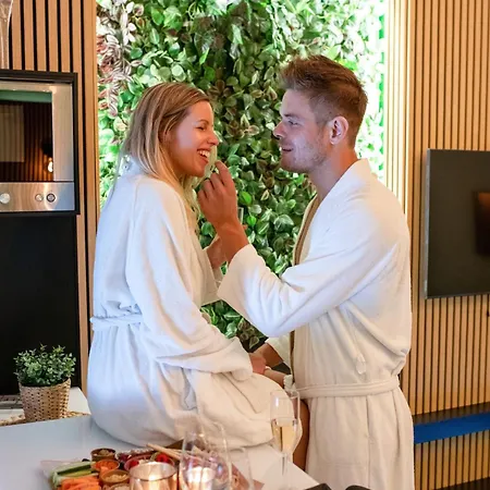 Hotel del amor Wellness A - Avec Jacuzzi Pour 2 Personnes